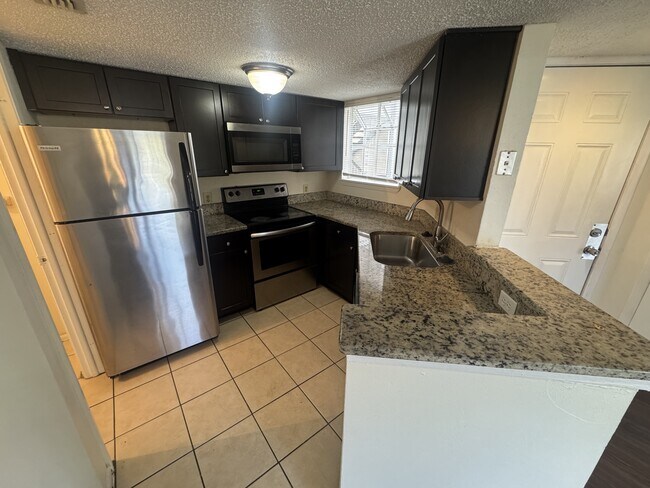 Photo - 1972 Lake Atriums Cir