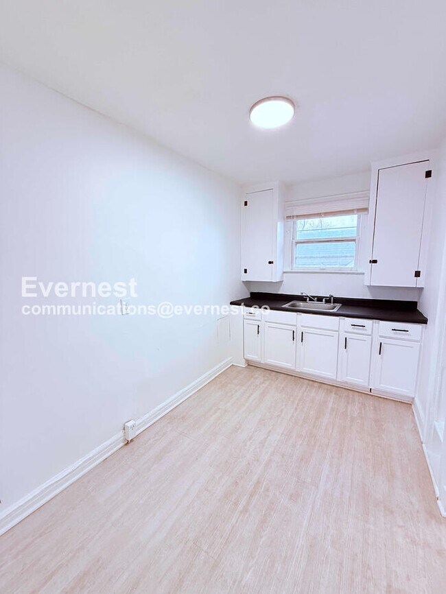 Photo - 15736 Steel St Unit 2