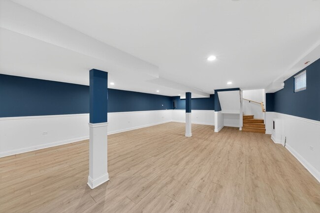 Photo - 225 Meadow Ln