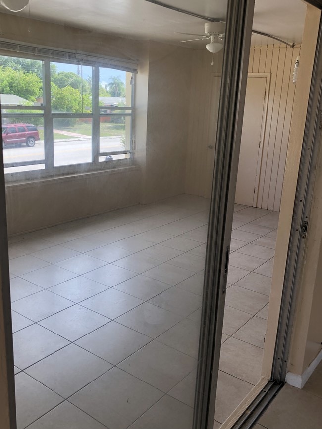 Habitación adicional - 805 Foresteria Dr Unidad B