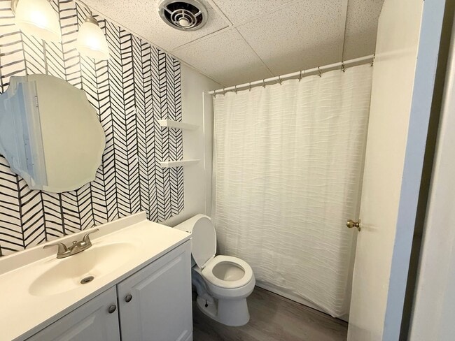 Photo - MOVE IN READY! 2 Bd, 1 Ba in Hillside Villa- Salt Lake