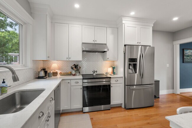 Photo - 94 Appleton St Unit 94