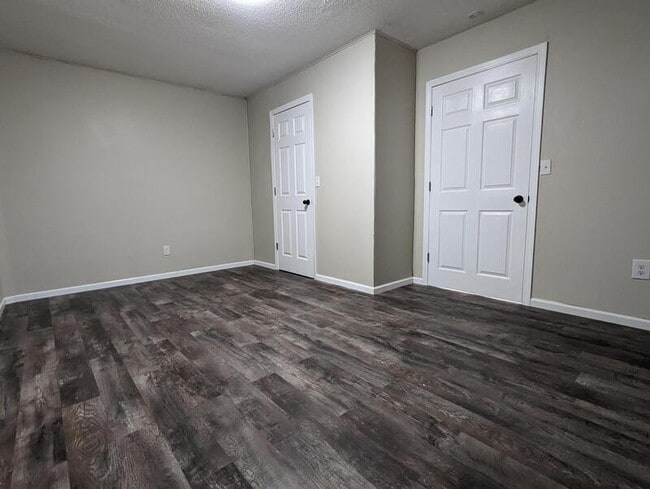 Photo - 702 S Roche St