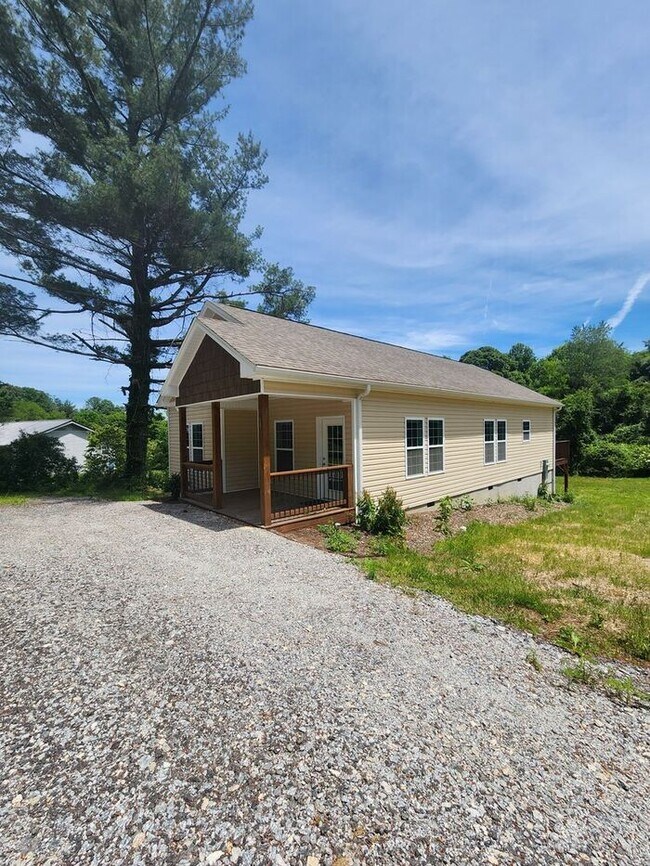 Hendersonville Rental - Hendersonville Rental