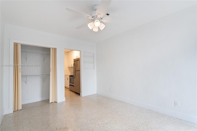 Building Photo - 1450 SW 6th St Unit 1 Rental