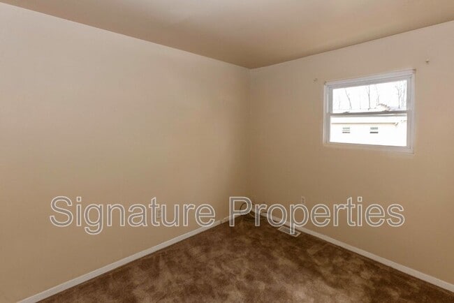 Photo - 908 Anvil Rd