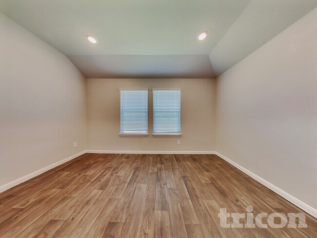 Photo - 128 Pronghorn Cir