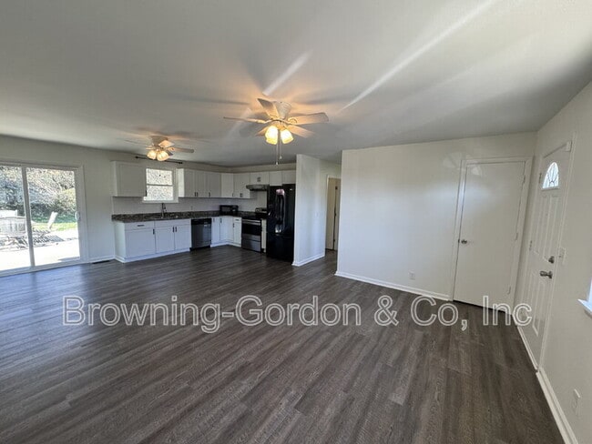 Photo - 544 Phipps Dr