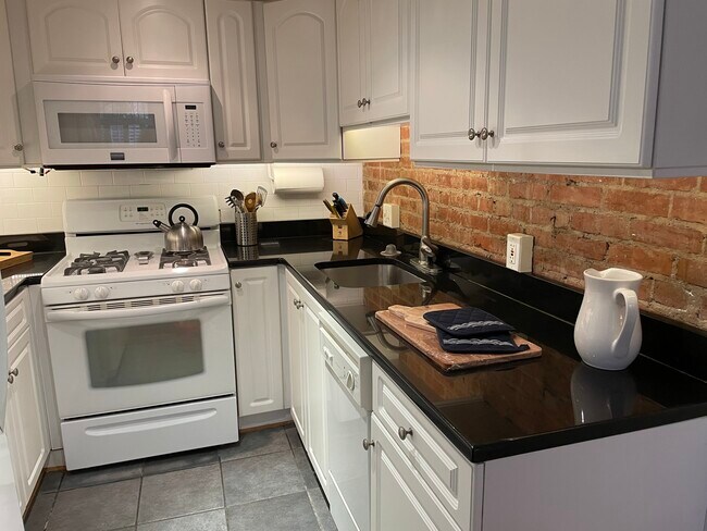 Photo - 3100 Wisconsin Ave NW Unit 101