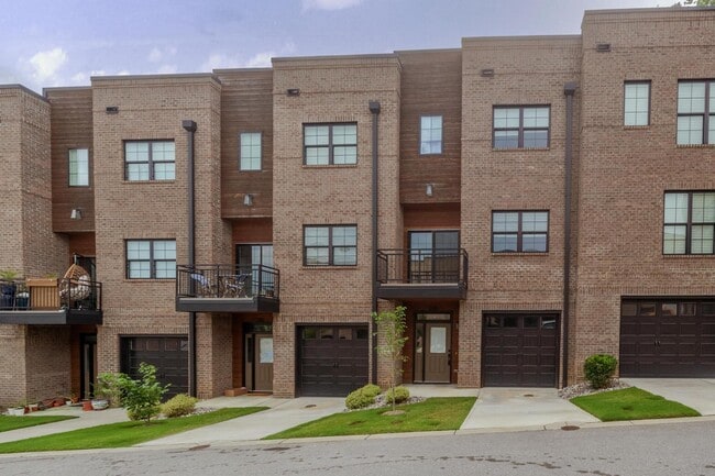 Photo - 208 Asher Springs Cir