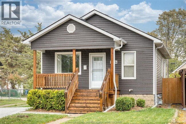 Photo - 2226 Mercer St