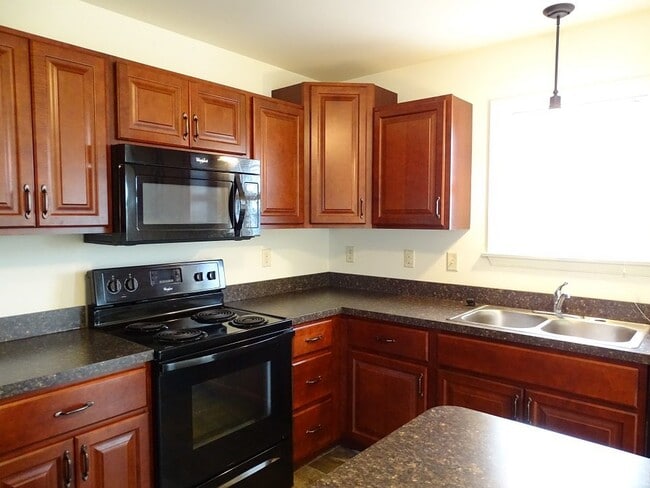 Photo - 336 Meadow View Dr