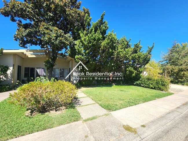 Photo - Spacious Arden Area 3bd/2ba Duplex with Garage
