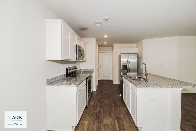 Photo - 209 Merry Oak Ln