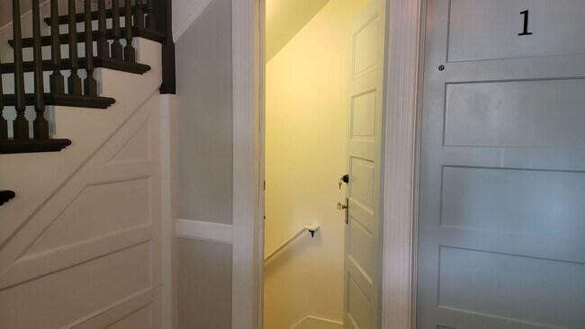 Photo - 2388 NW Kearney St Unit #3
