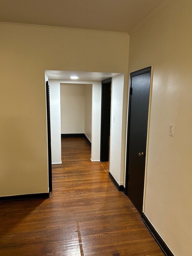 Photo - 1616 N Vermilion St Unit 1