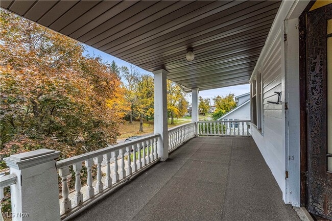 Photo - 4654 E 93rd St Unidad 2/UP