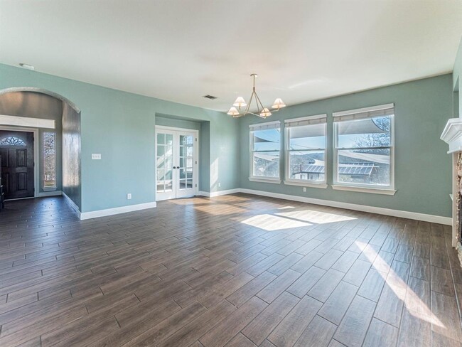 Photo - 141 Llano Ct