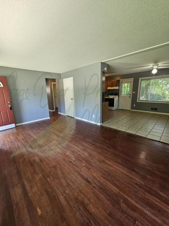 Photo - RANCH STYLE HOME!!!