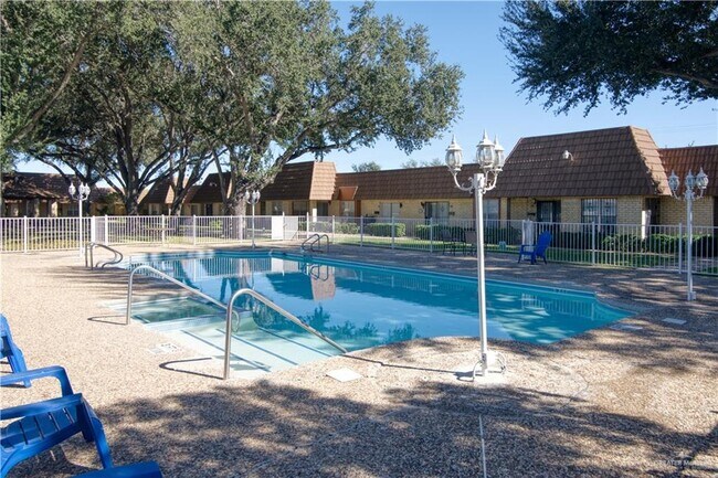 Photo - 19 El Rancho Rd Unit 20