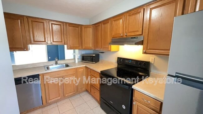 Photo - 231 Shadowlawn Cir