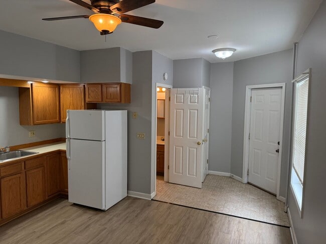 Photo - Modern 1 room Studio Corning**no pet dogs** Unit Studio Left by Abulance