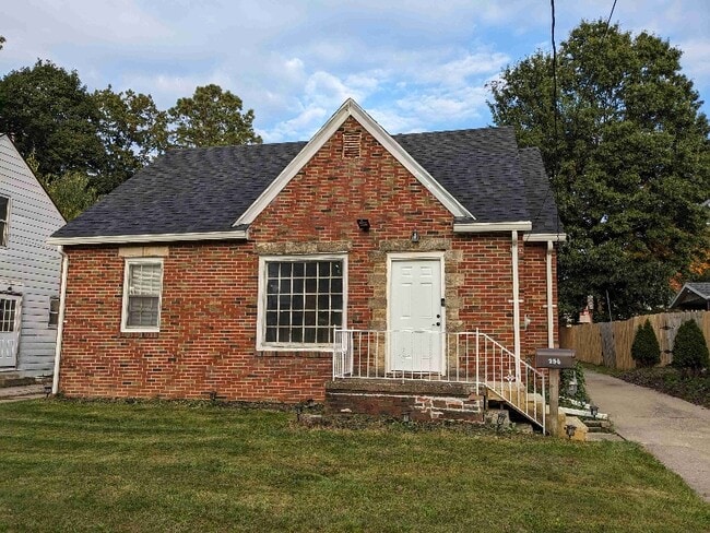 Photo - 256 Parkway Dr