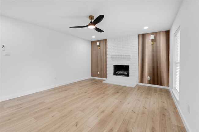 Photo - 8707 Wind Side Dr