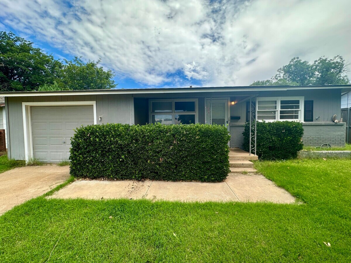 Photo - 4616 43rd St House