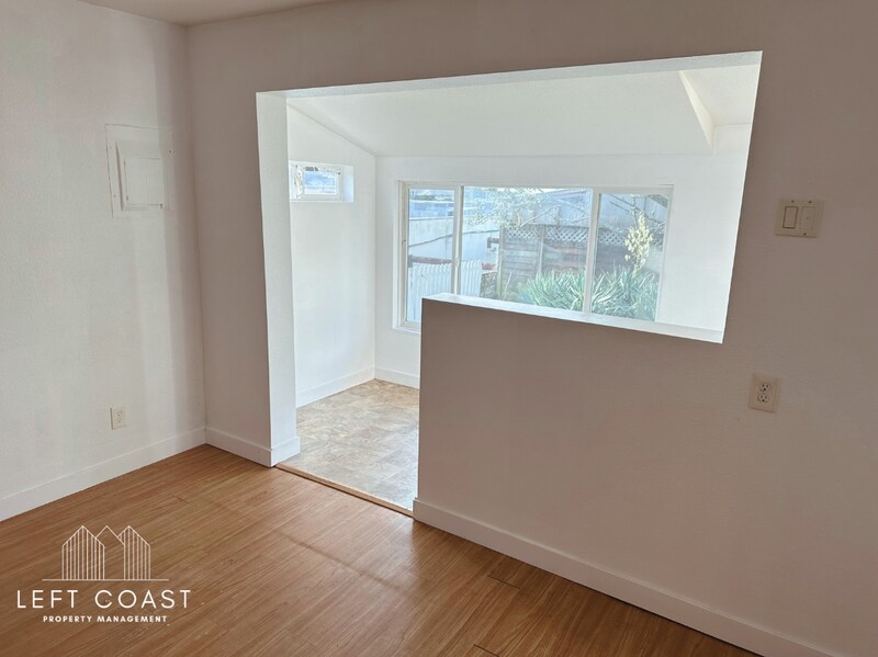 Photo - 443 SW 7th St