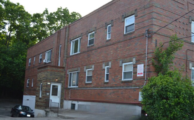 Building Photo - 948 Ludlow Ave Unit 948-04