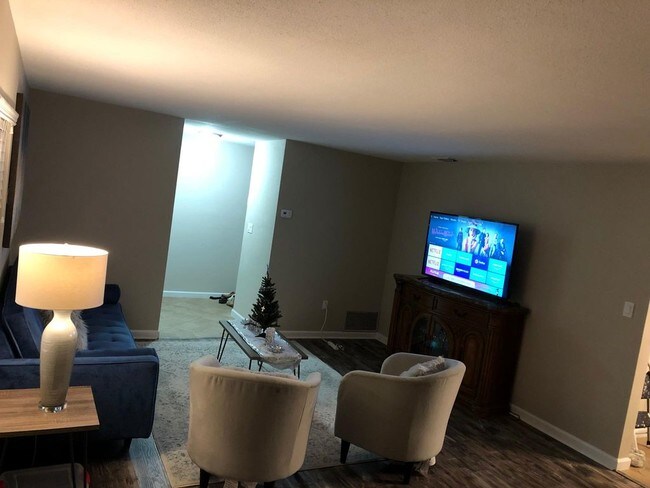 Photo - 5516 Sedgefield St