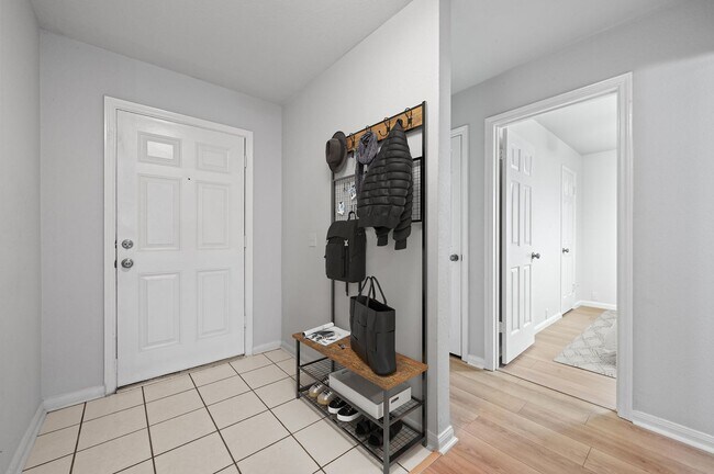 Photo - 2028 Kaiser Dr