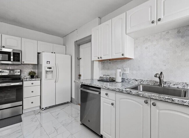 Photo - 857 Beacon St Unidad 41