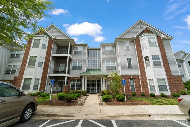Building Photo - 3 bedroom CONDO in Annapolis.