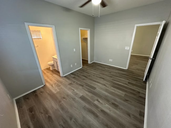 Photo - 834 E Minton St