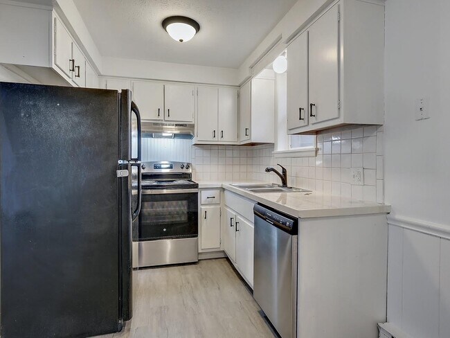 Photo - 3741 Woodford Ave NW Unit 2