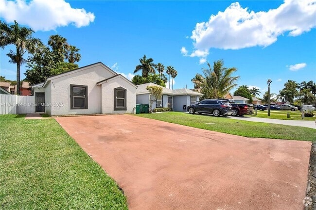Building Photo - 941 SW 7th Ct Rental