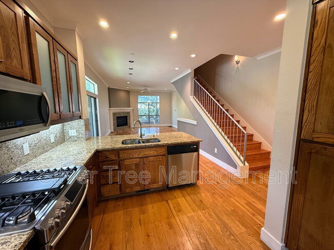 Photo - 3204 Wycliff Ave