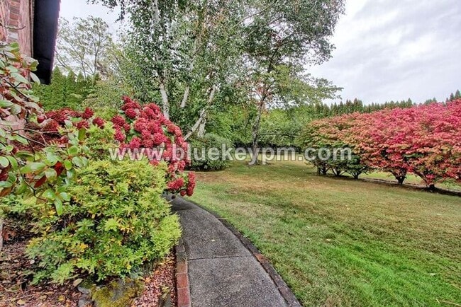Photo - 3 Bed, 2 Bath, 1 Acre Home in Ridgefield, WA