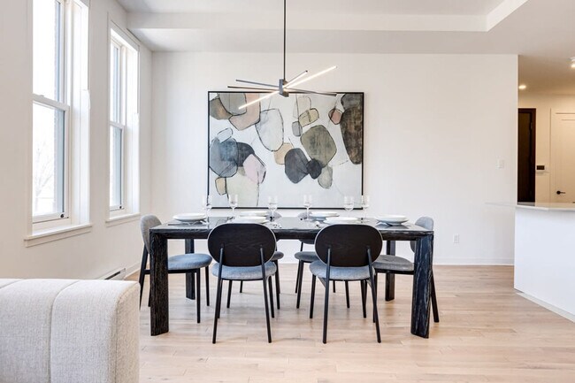 Photo - 4290 Rue Hutchison Unit FL2-ID1316007P