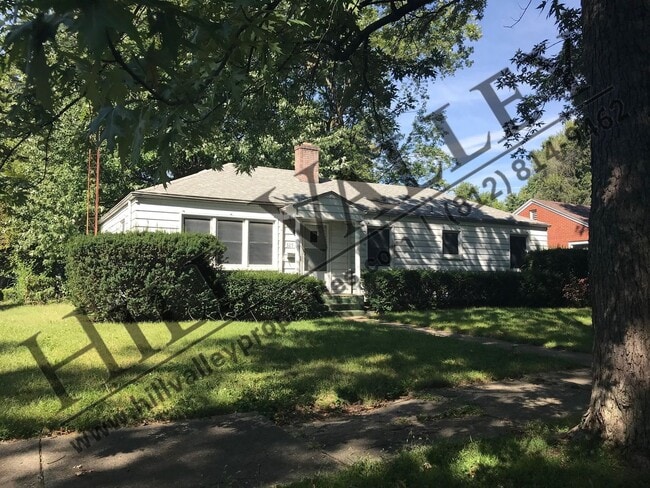 Building Photo - Three bedroom, 1 1/2 bath - East Rental