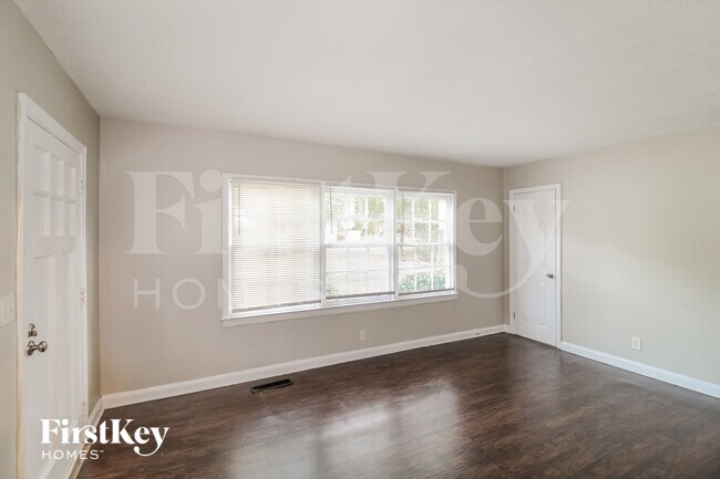 Photo - 1823 Lee St