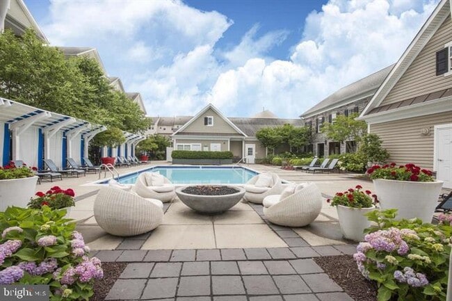 Photo - 6625 Latrobe Falls