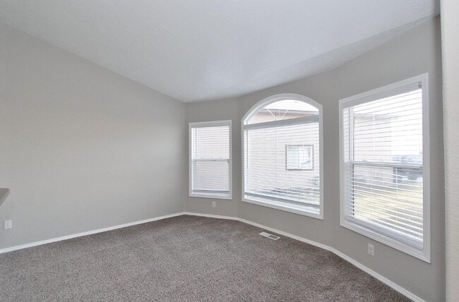 Photo - 11847 W Lewisburg Ct