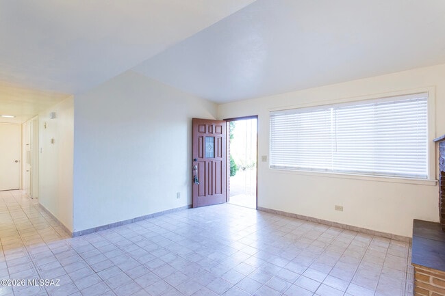 Photo - 535 N Cimarron St