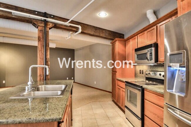 Photo - Beautiful Condo in the Heart of Downtown S... Unit 505