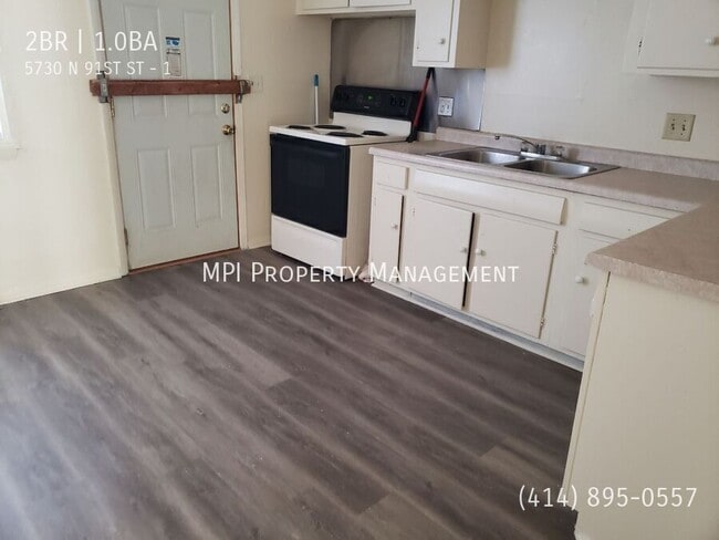 Photo - 5730 N 91st St Unit 1