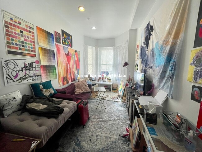 Photo - 243 Northampton St Unit 1