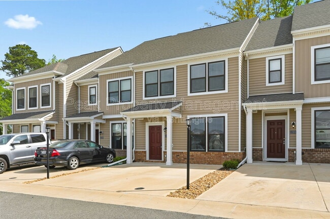 Photo - 12200 Dutch Elm Cir